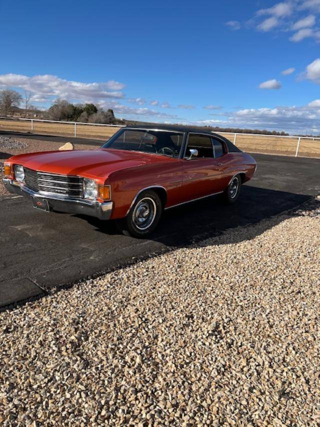 Chevrolet-malibu-1972-orange-11