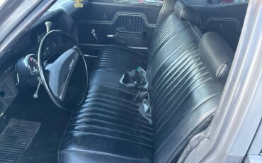 Chevrolet-malibu-wagon-1972-black-8