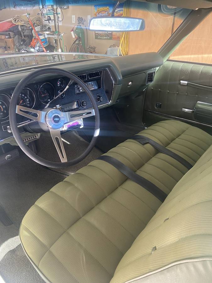 Chevrolet-monte-carlo-1971-green-4