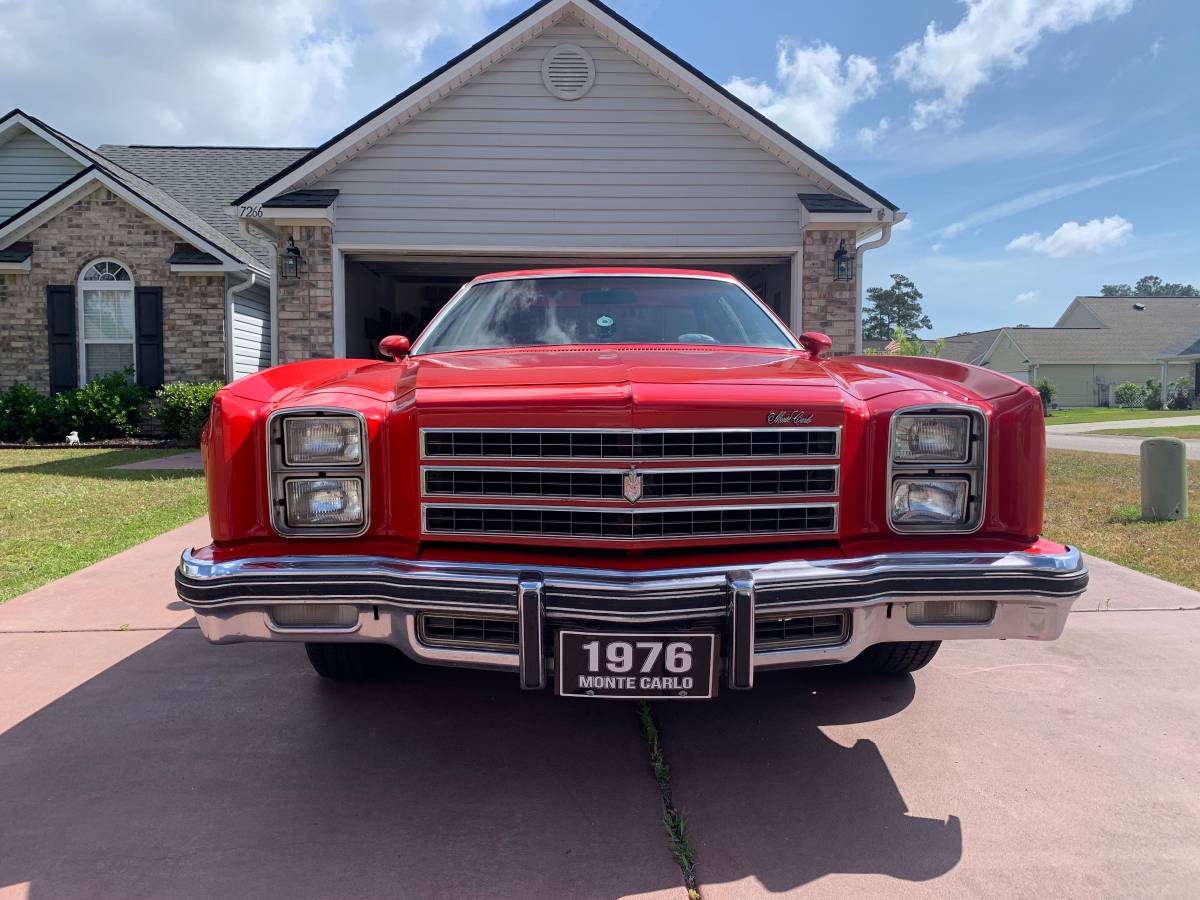 Chevrolet-monte-carlo-1976-red-2