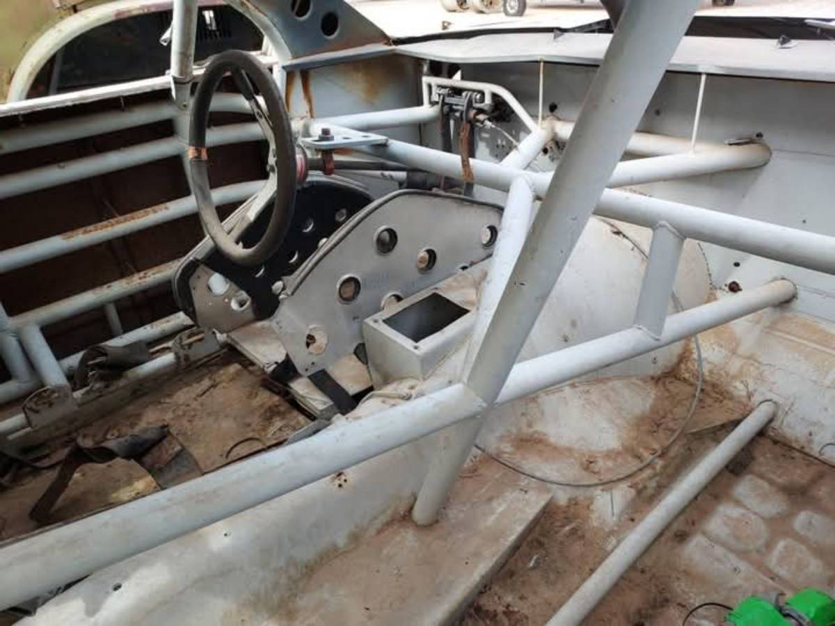 Chevrolet-monte-carlo-ss-1969-white-12