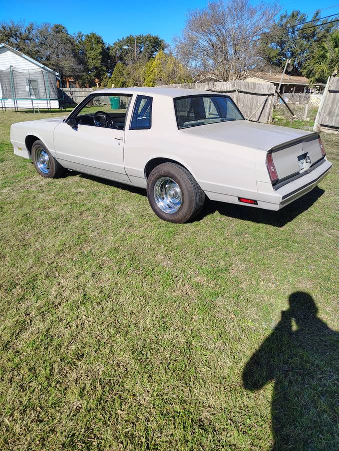 Chevrolet-monte-carlo-ss-1984-grey-2