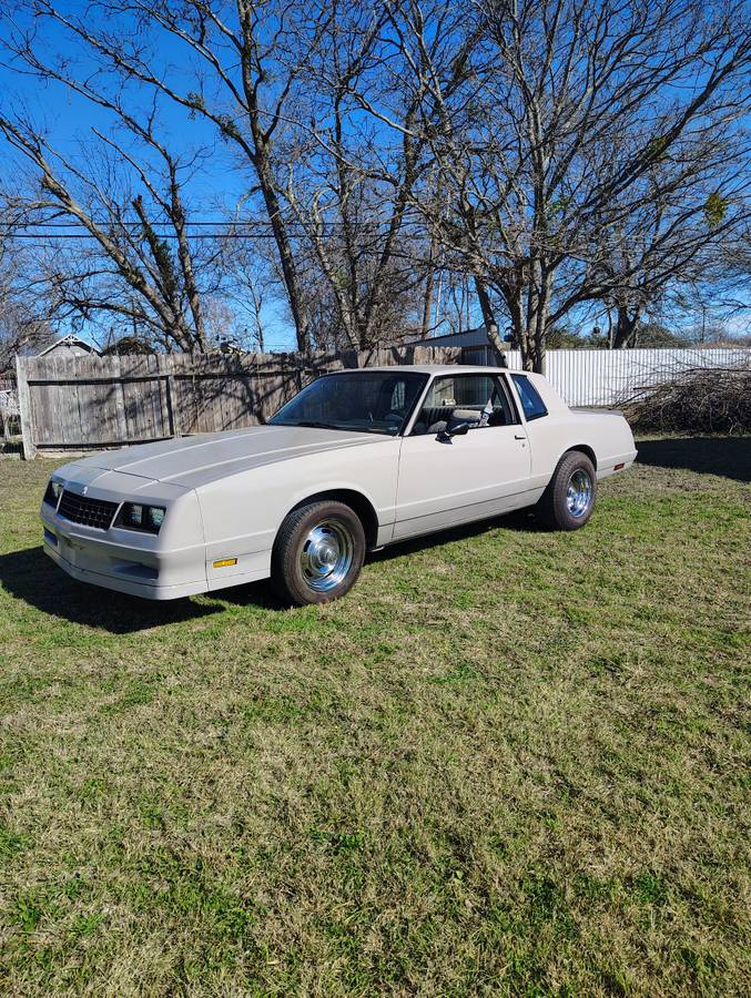 Chevrolet-monte-carlo-ss-1984-grey