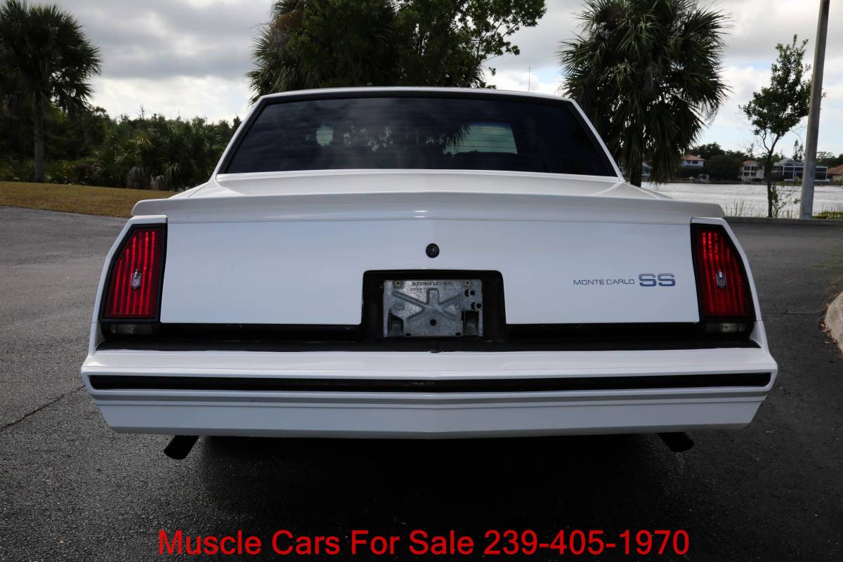 Chevrolet-monte-carlo-ss-1984-white-16