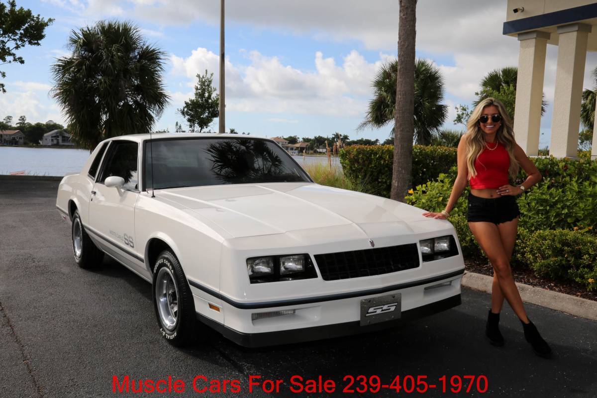 Chevrolet-monte-carlo-ss-1984-white-4