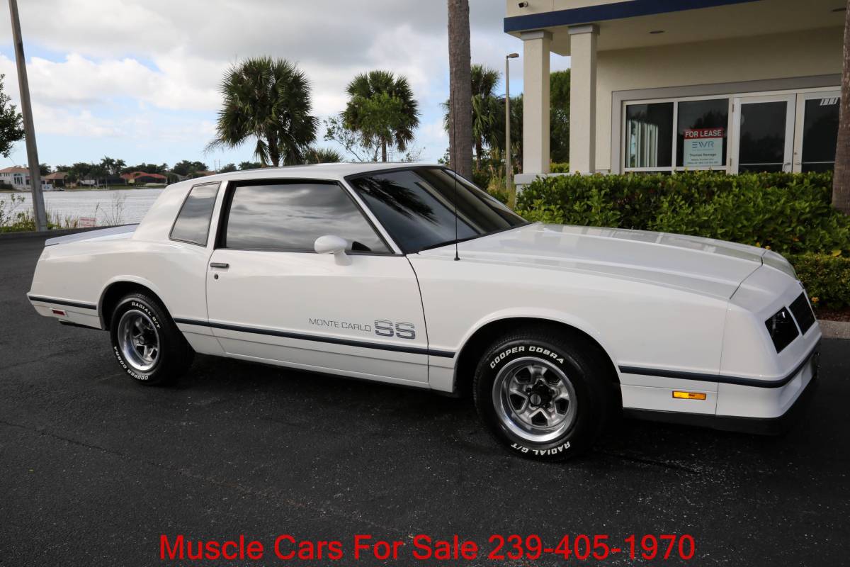 Chevrolet-monte-carlo-ss-1984-white-6