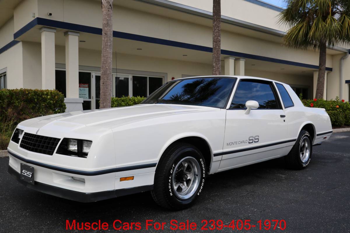 Chevrolet-monte-carlo-ss-1984-white