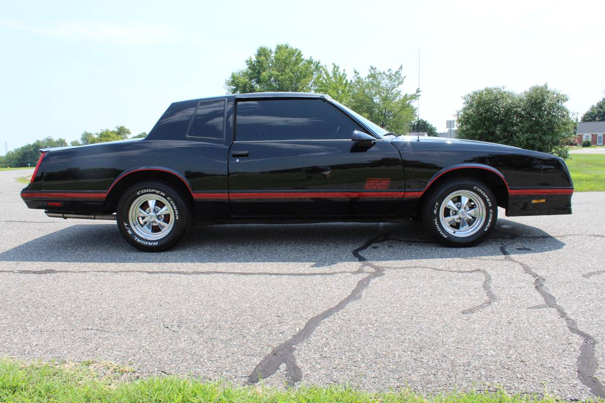 Chevrolet-monte-carlo-ss-1987-black-10