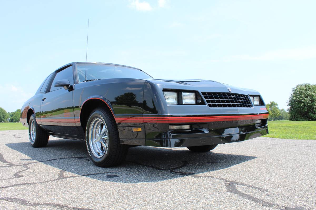 Chevrolet-monte-carlo-ss-1987-black-11