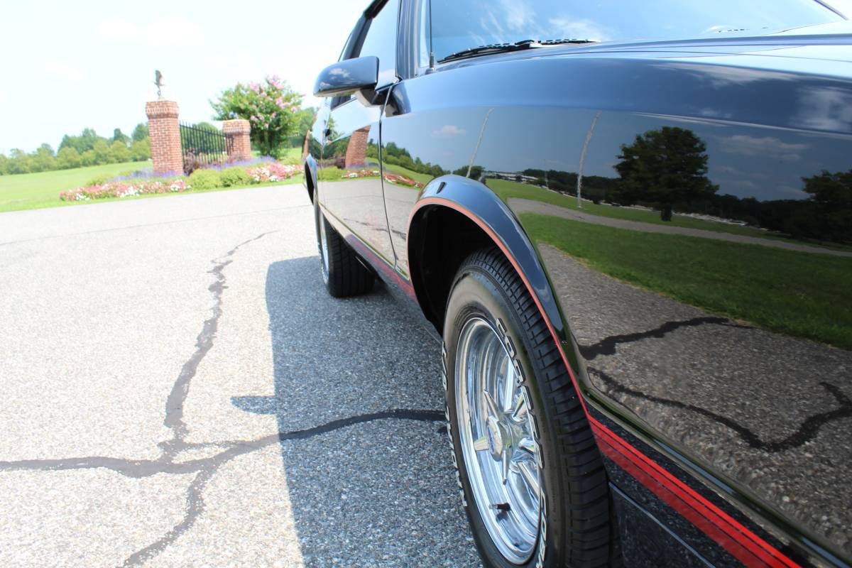 Chevrolet-monte-carlo-ss-1987-black-13