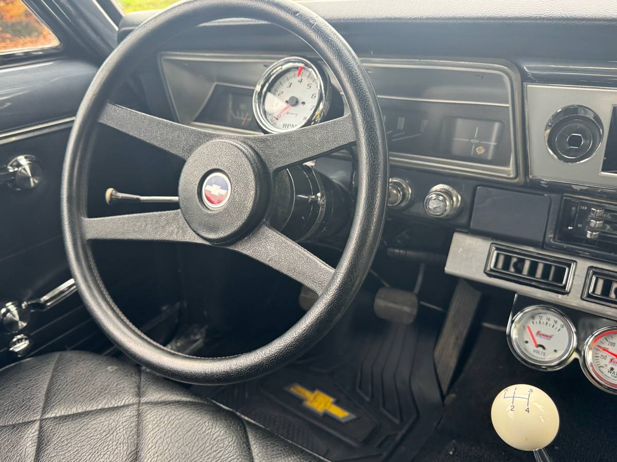 Chevrolet-nova-1967-grey-1