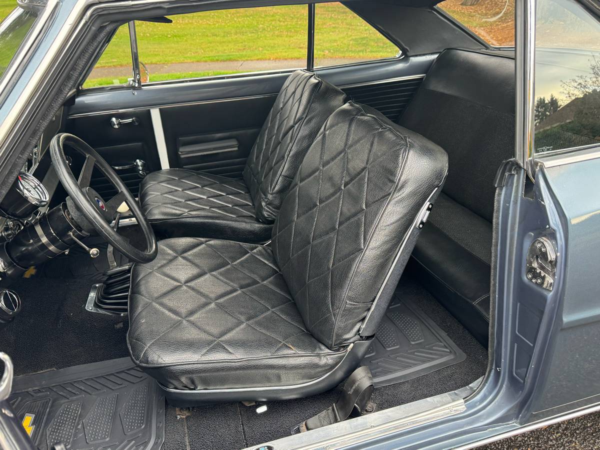 Chevrolet-nova-1967-grey-15