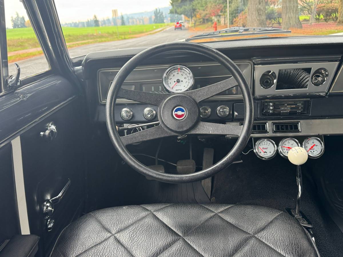 Chevrolet-nova-1967-grey-23