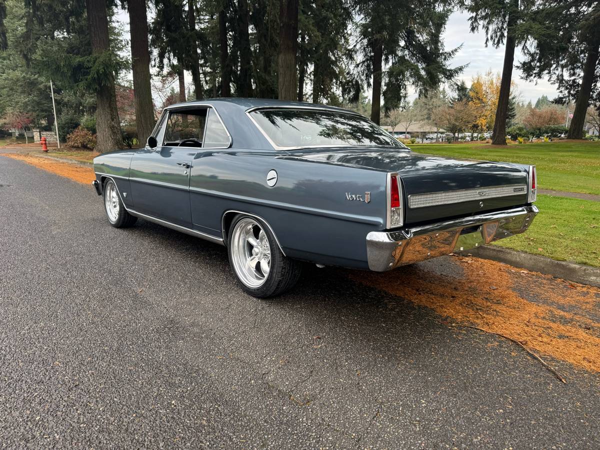 Chevrolet-nova-1967-grey-7
