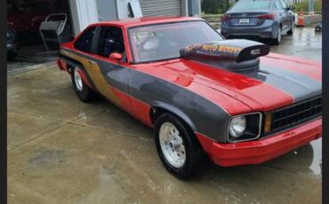 Chevrolet-nova-1977-red