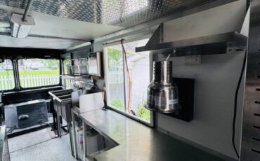 Chevrolet-p30-1979-11