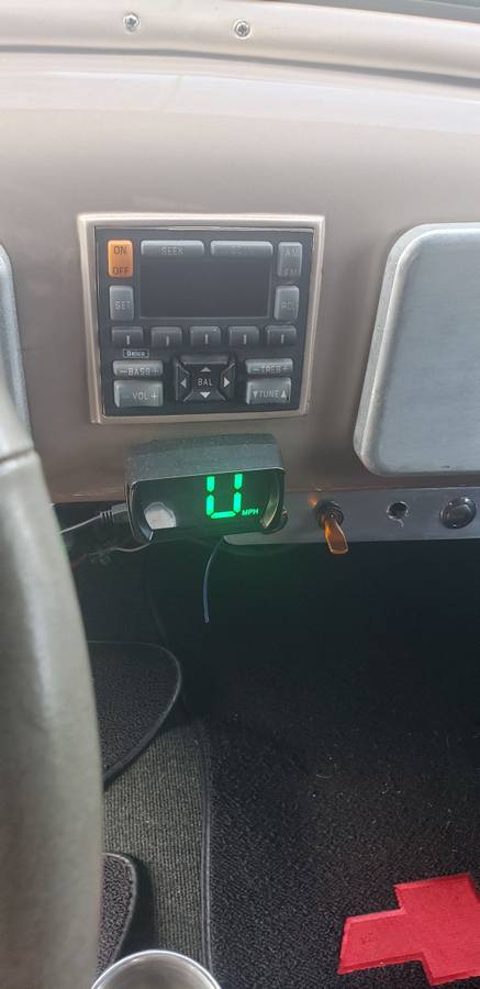 Chevrolet-panel-1935-green-11