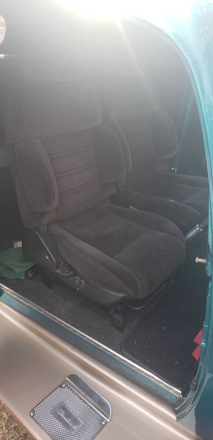 Chevrolet-panel-1935-green-13