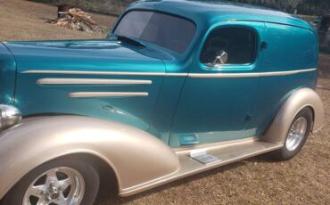 Chevrolet-panel-1935-green-2