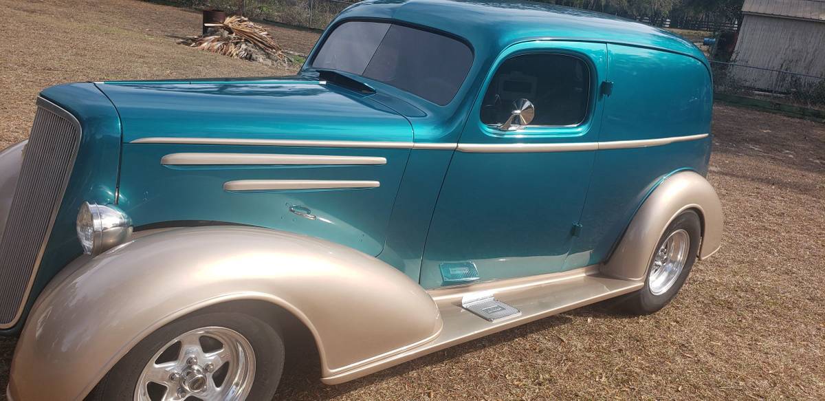 Chevrolet-panel-1935-green-2