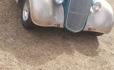 Chevrolet-panel-1935-green-3