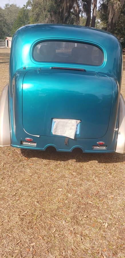 Chevrolet-panel-1935-green-5