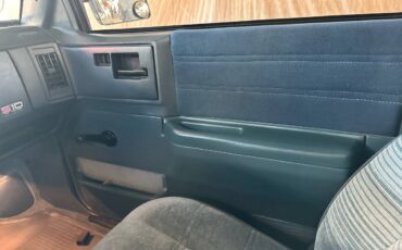 Chevrolet-s-10-tahoe-pick-up-1993-blue-1