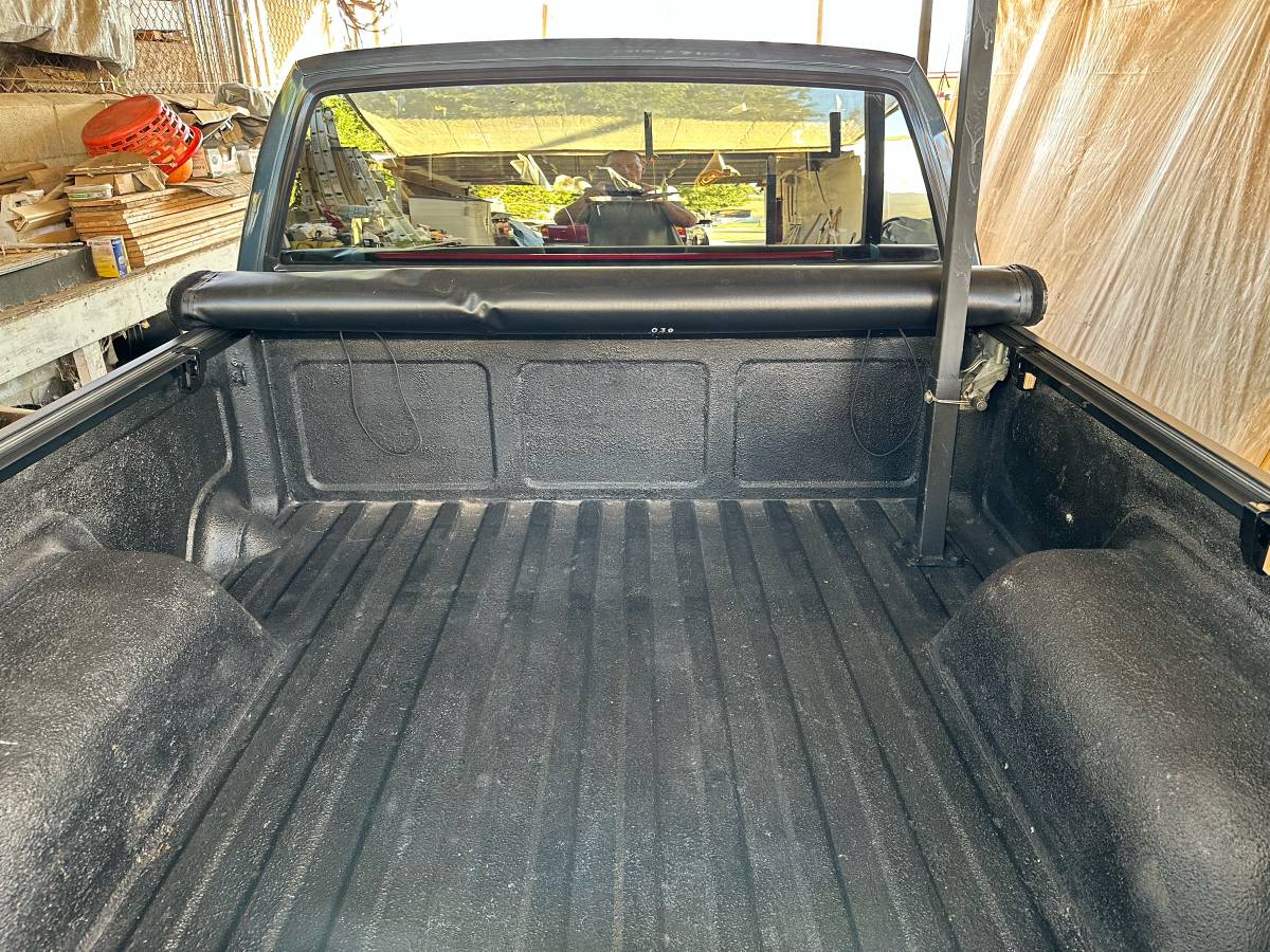 Chevrolet-s-10-tahoe-pick-up-1993-blue-12