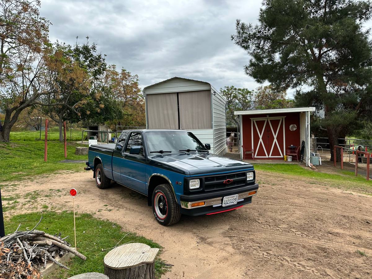 Chevrolet-s-10-tahoe-pick-up-1993-blue-16