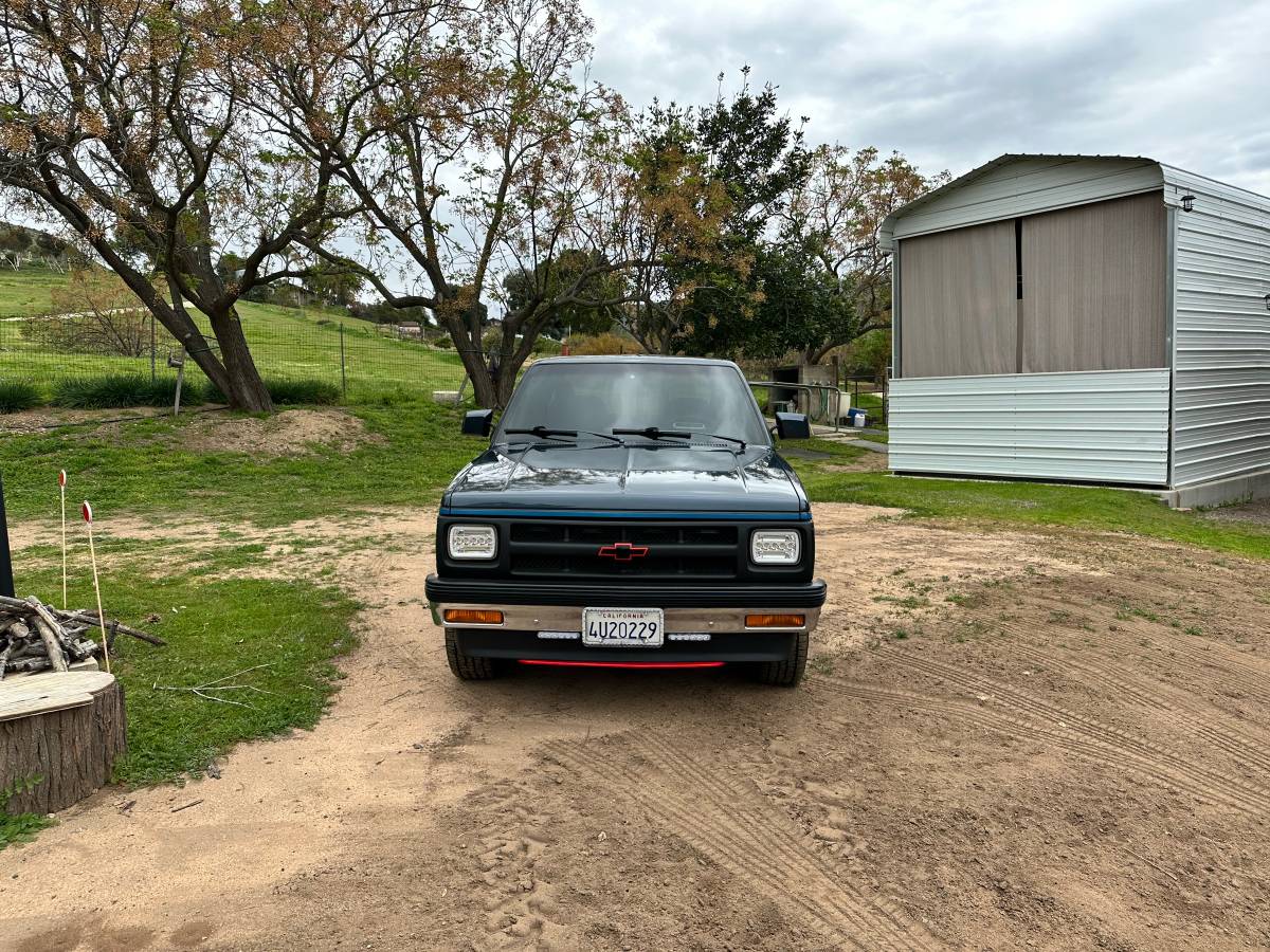 Chevrolet-s-10-tahoe-pick-up-1993-blue-2