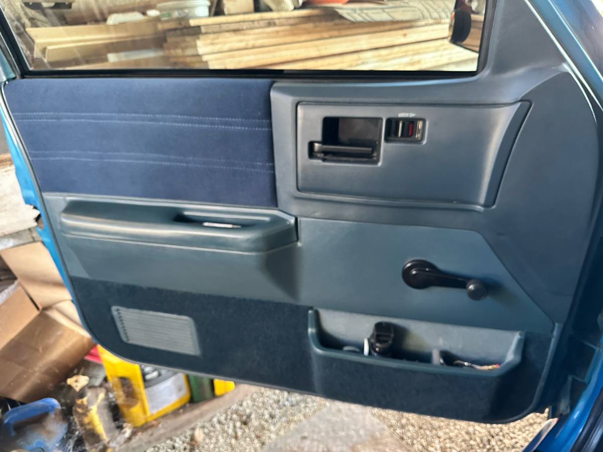 Chevrolet-s-10-tahoe-pick-up-1993-blue-20