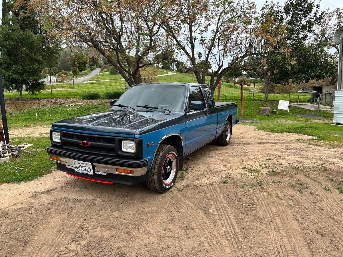 Chevrolet-s-10-tahoe-pick-up-1993-blue-3
