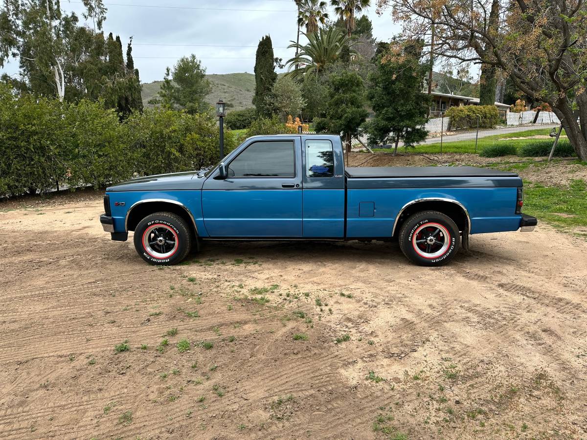 Chevrolet-s-10-tahoe-pick-up-1993-blue-4
