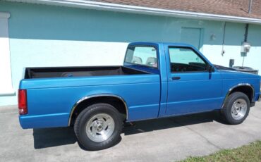 Chevrolet-s10-pickup-1985-blue-1