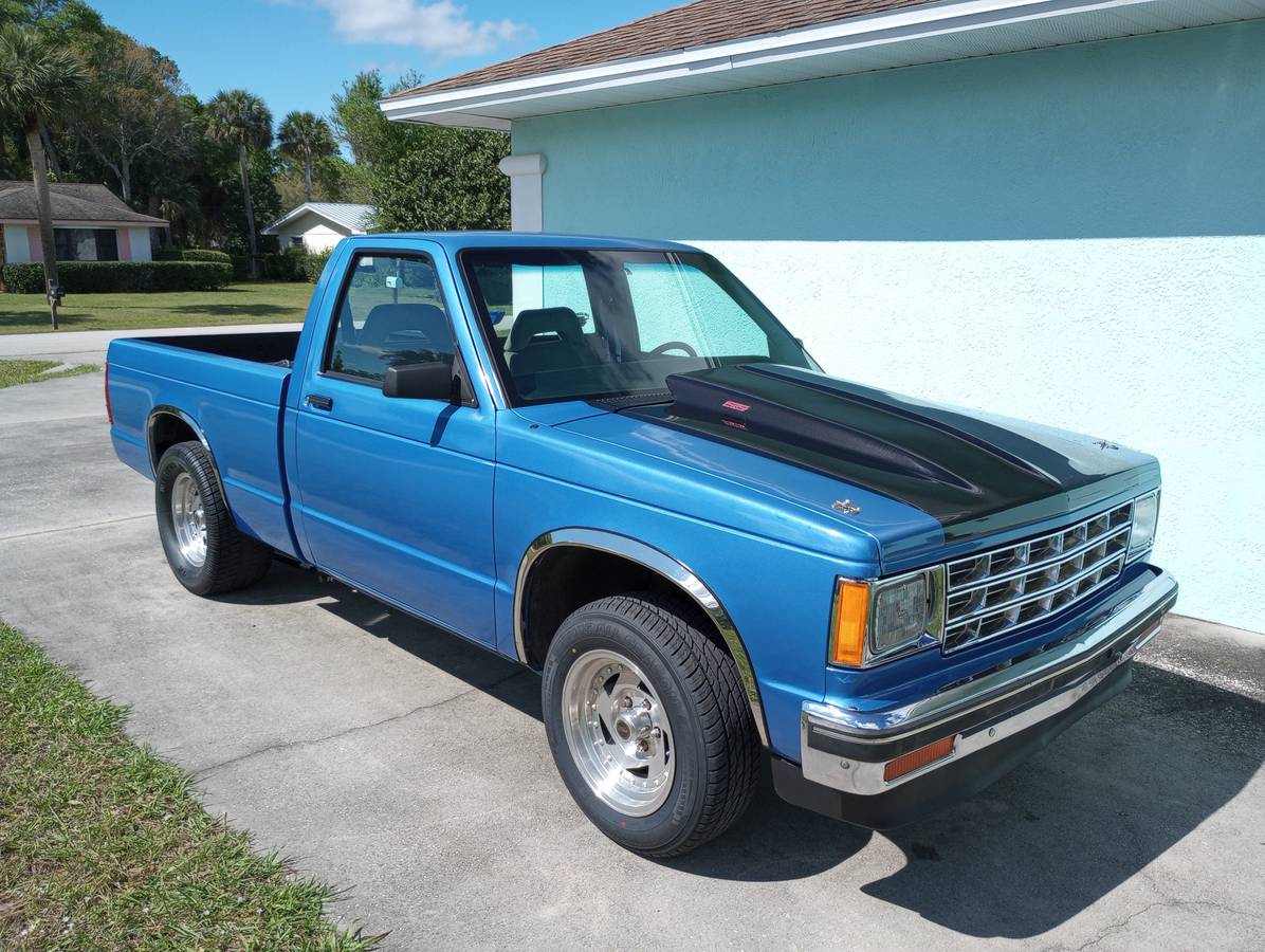 Chevrolet-s10-pickup-1985-blue-6