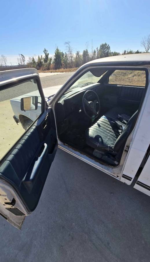 Chevrolet-s10-pickup-1987-white-7