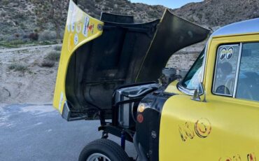 Chevrolet-sedan-delivery-1956-3