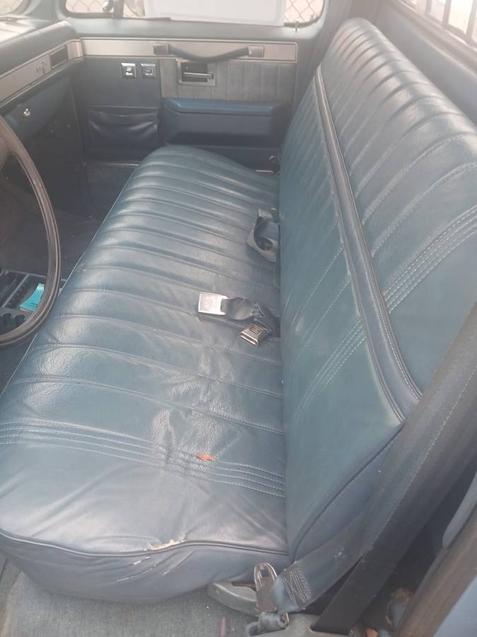 Chevrolet-silverado-1500-1984-5
