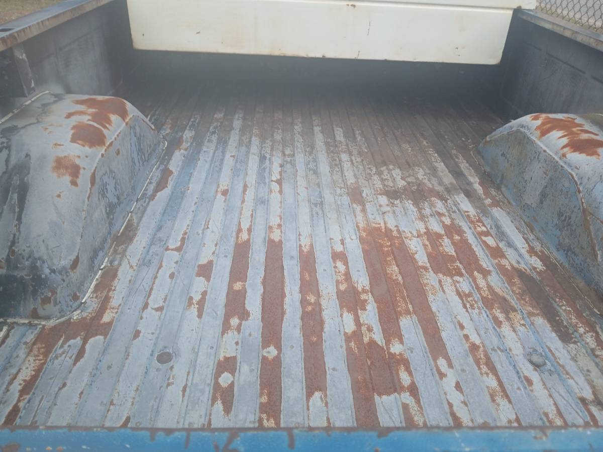 Chevrolet-silverado-1500-1984-6