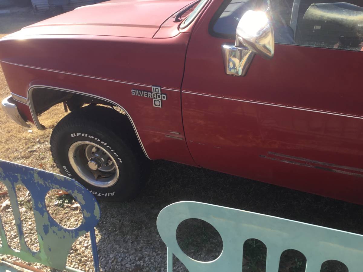 Chevrolet-silverado-1500-1986-red-10