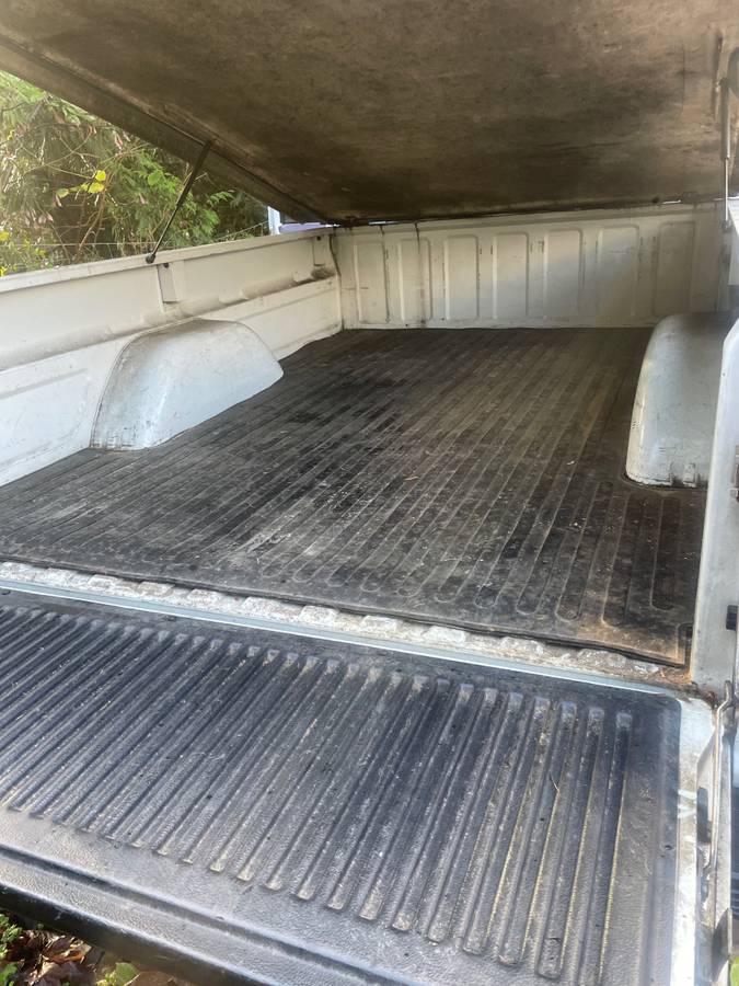 Chevrolet-silverado-1500-1988-silver-10