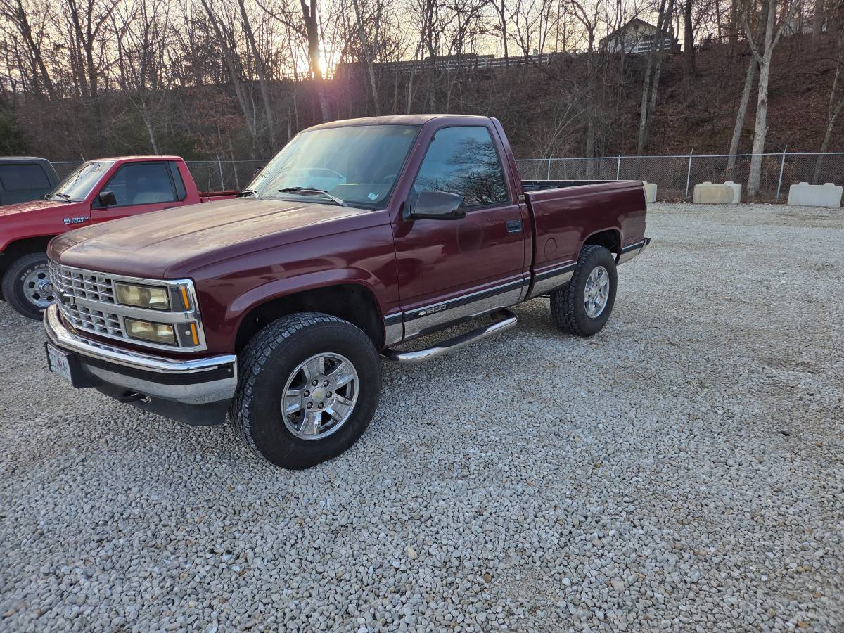 Chevrolet-silverado-1500-1993-red