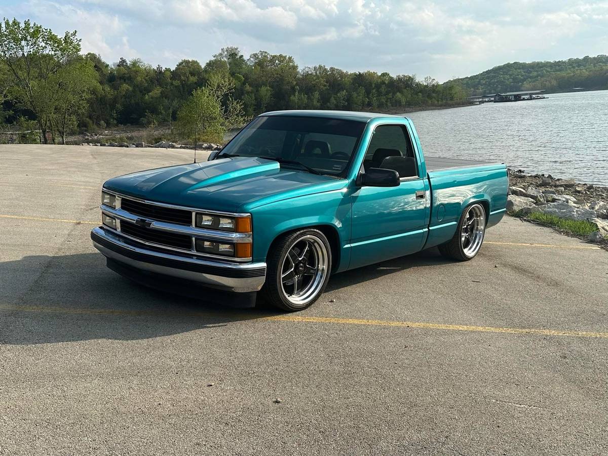 Chevrolet-silverado-1500-1994-grey-1