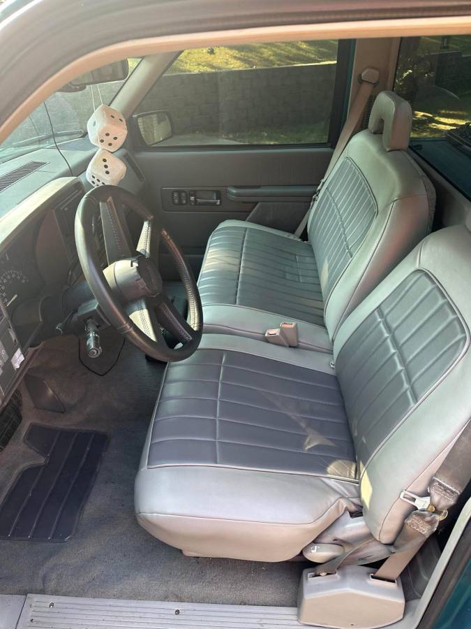 Chevrolet-silverado-1500-1994-grey-2