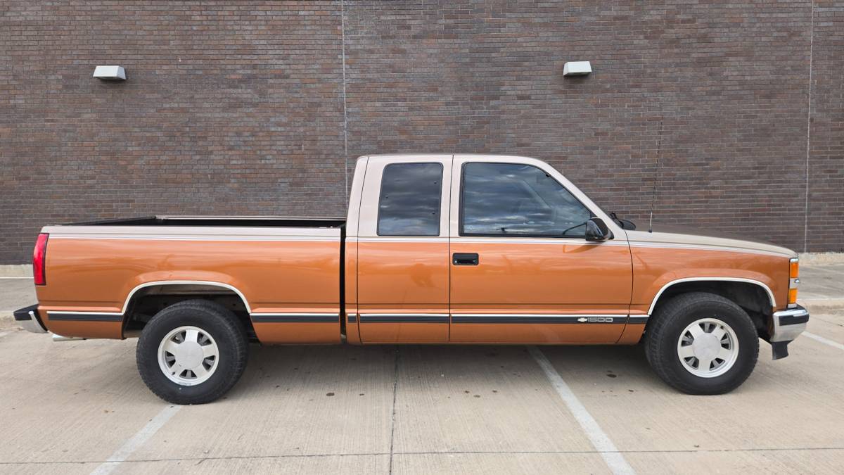 Chevrolet-silverado-1500-1996-brown-2