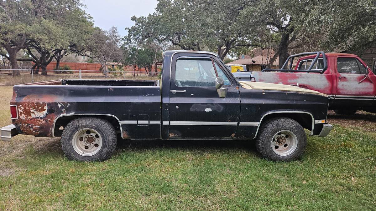Chevrolet-silverado-1981-2