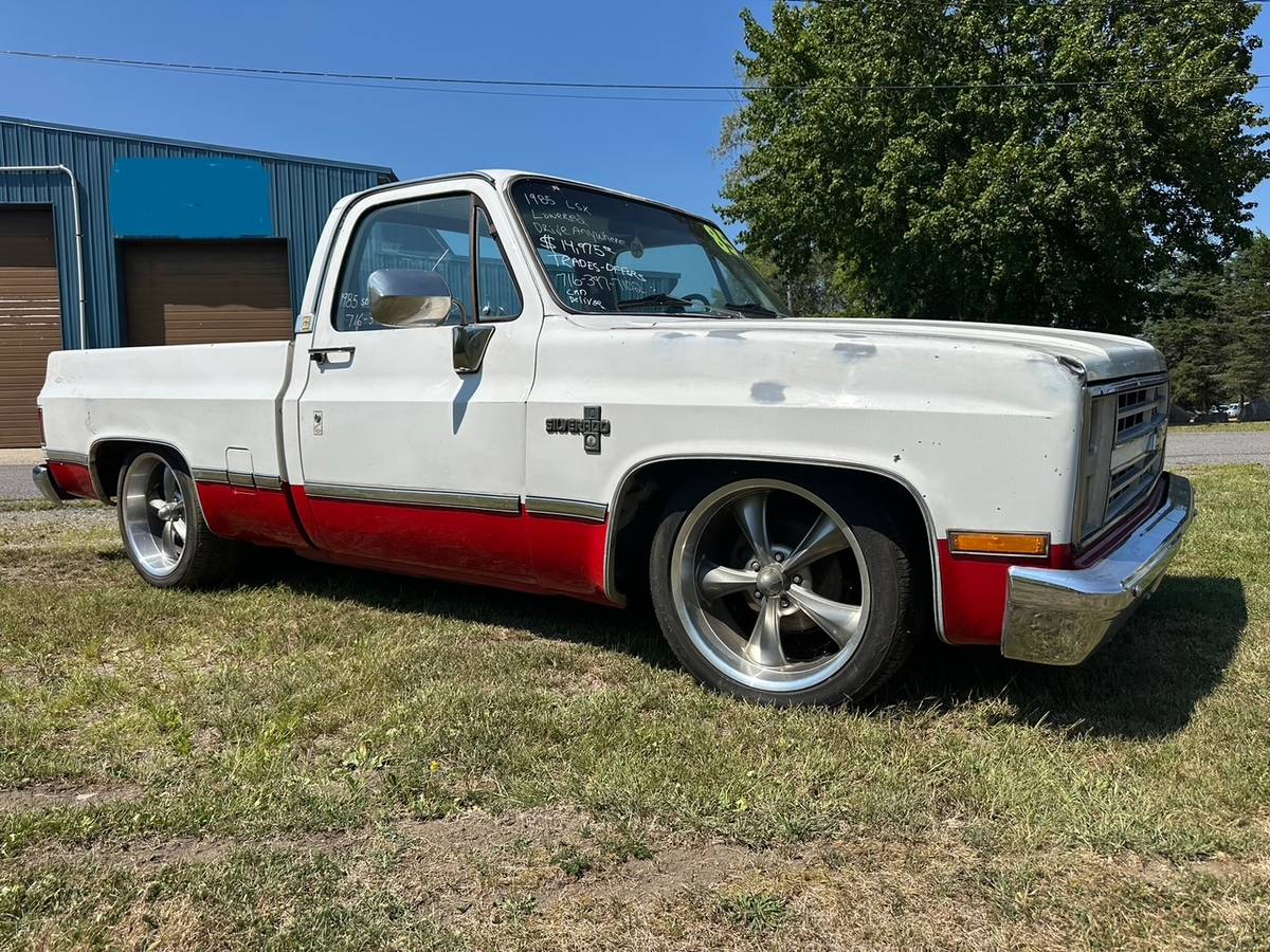 Chevrolet-silverado-1985-white-1
