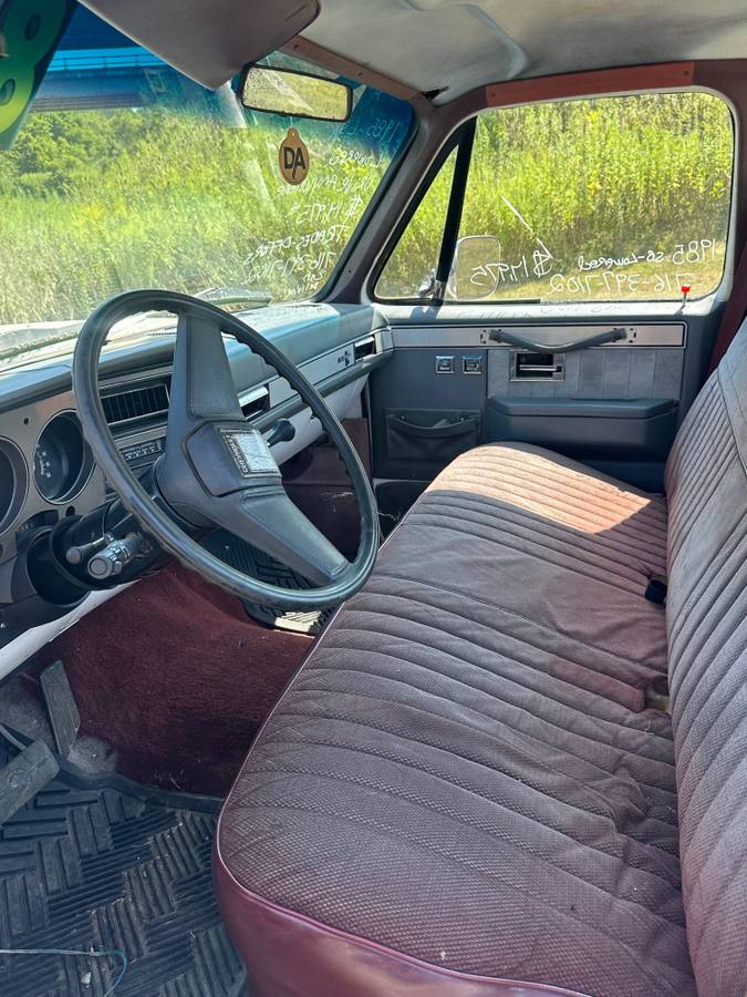 Chevrolet-silverado-1985-white-53