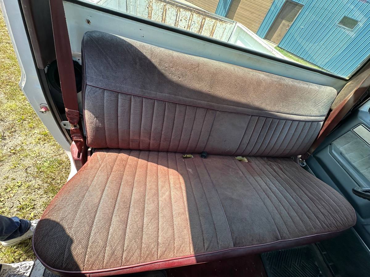 Chevrolet-silverado-1985-white-62