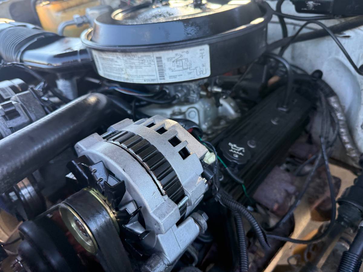 Chevrolet-silverado-1993-white-11